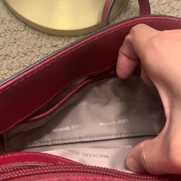 Michael Kors crossbody purse - Picture 5 of 9